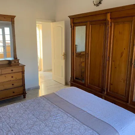 San Agustin 9 Per Near Beach